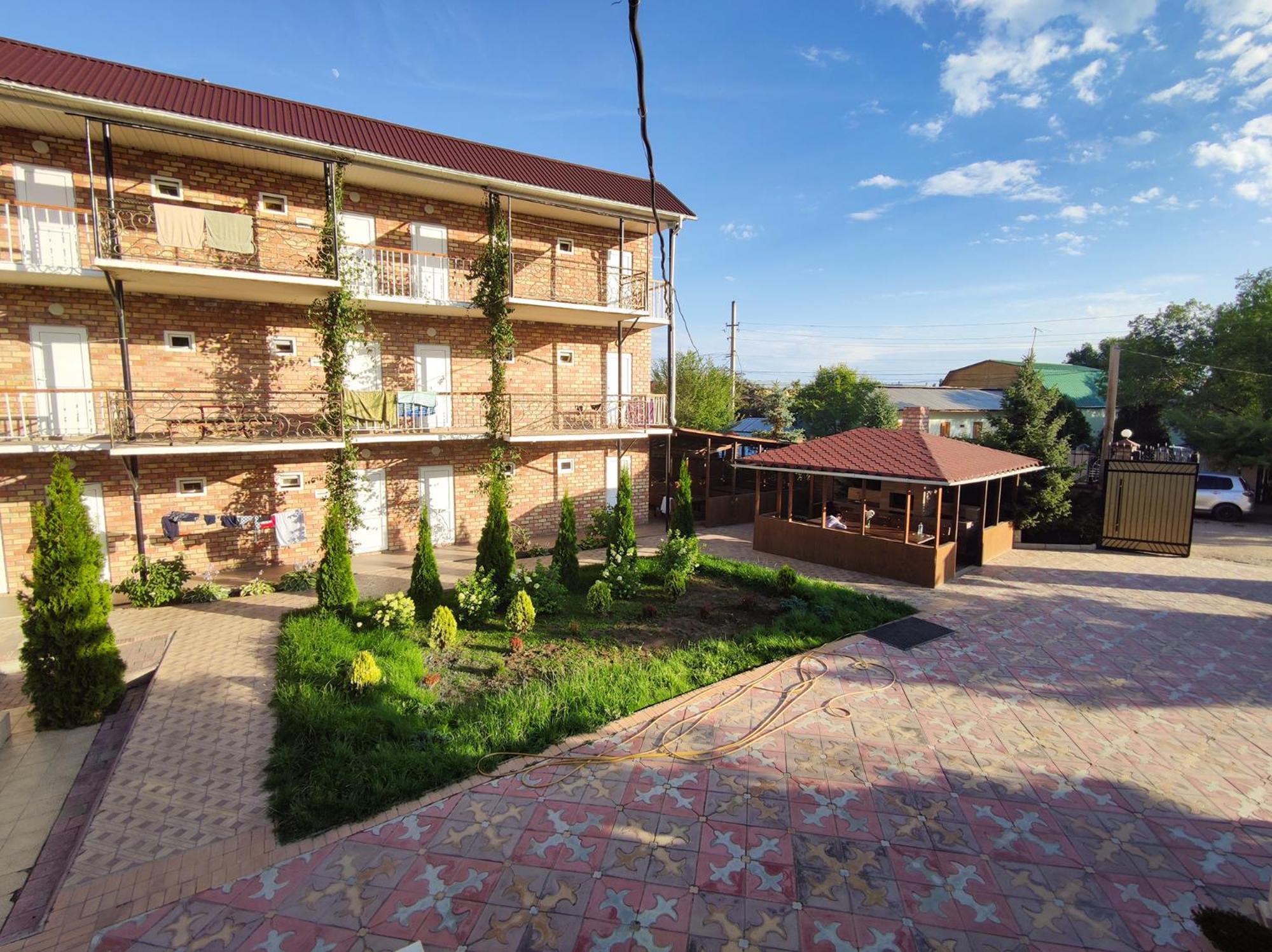 Адилет Otel Çolpan Ata Dış mekan fotoğraf