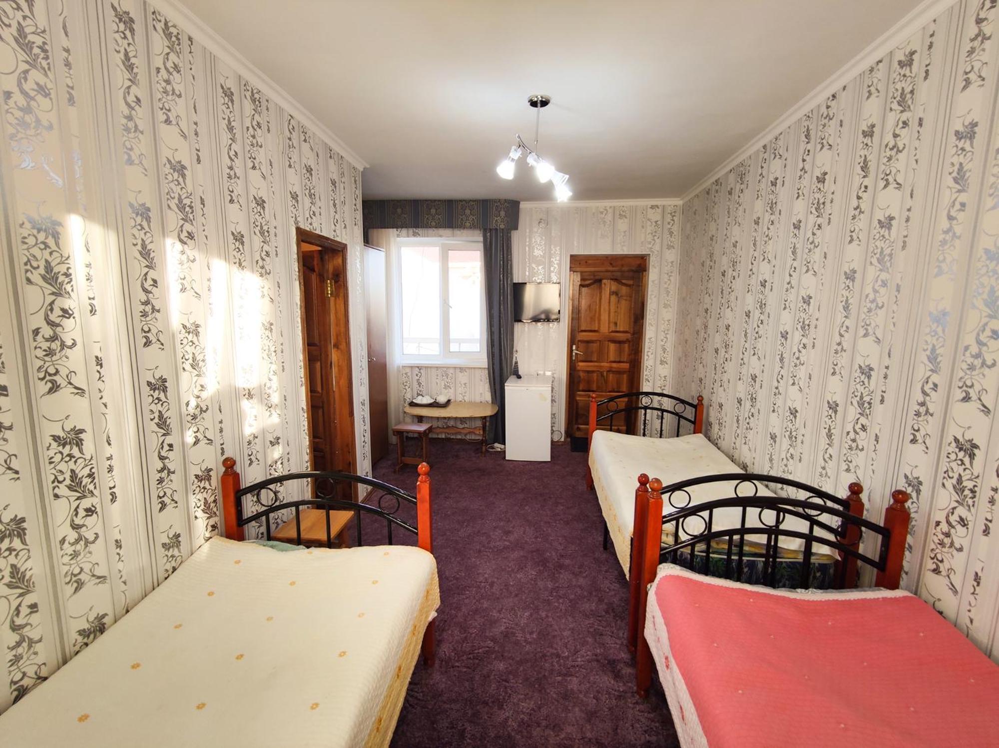 Адилет Otel Çolpan Ata Dış mekan fotoğraf