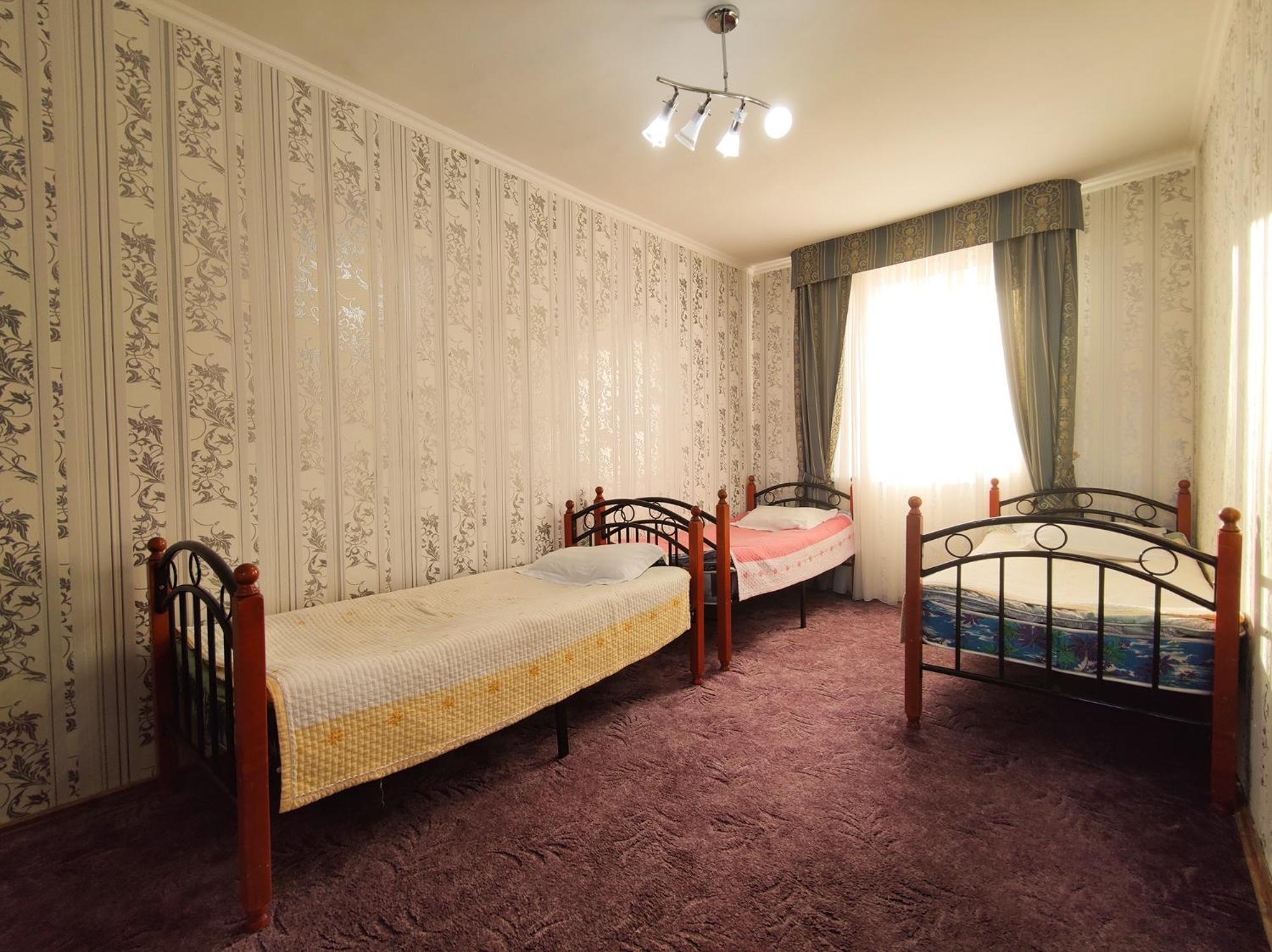 Адилет Otel Çolpan Ata Dış mekan fotoğraf