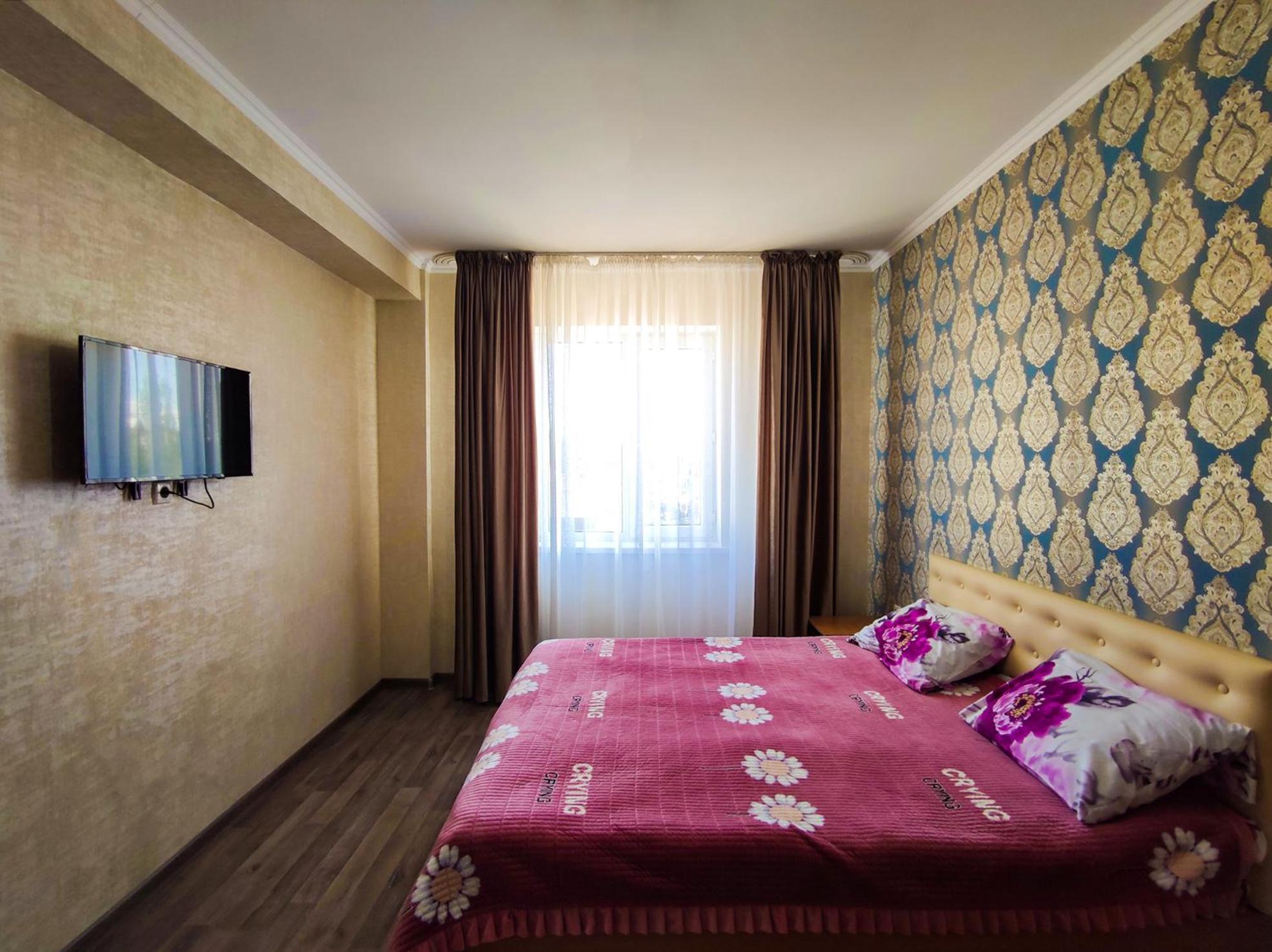 Адилет Otel Çolpan Ata Dış mekan fotoğraf