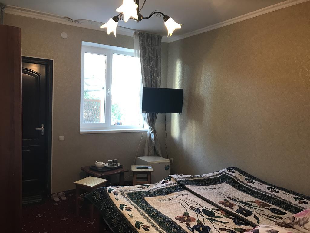 Адилет Otel Çolpan Ata Dış mekan fotoğraf