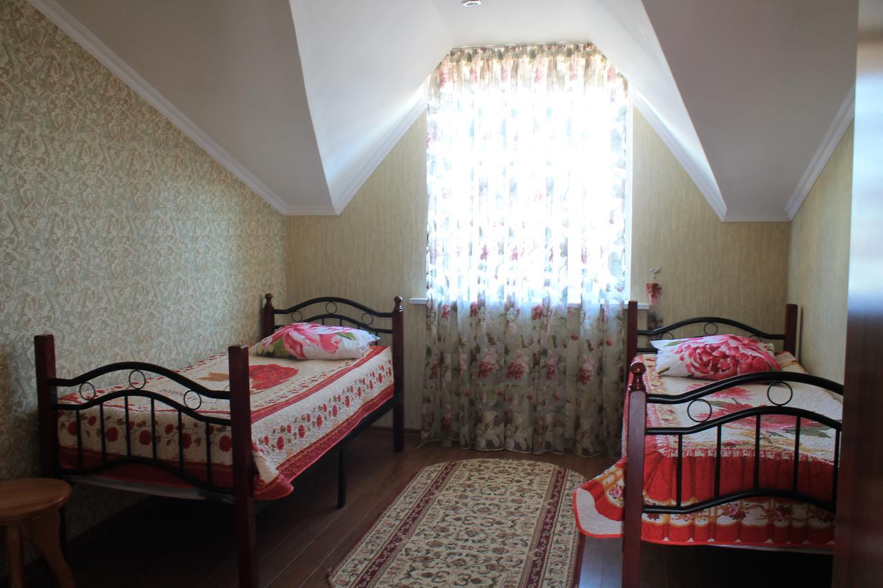 Адилет Otel Çolpan Ata Dış mekan fotoğraf