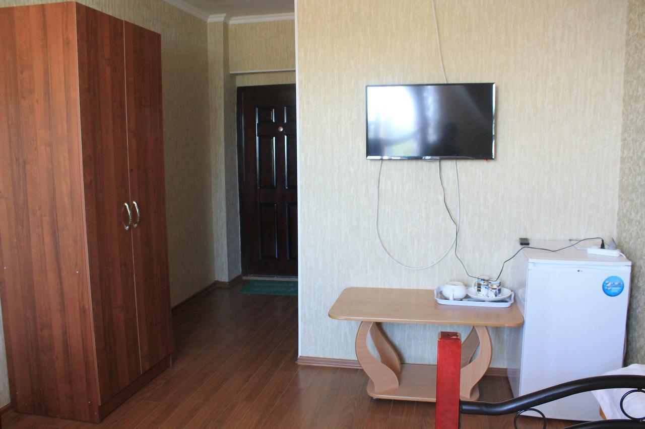 Адилет Otel Çolpan Ata Dış mekan fotoğraf