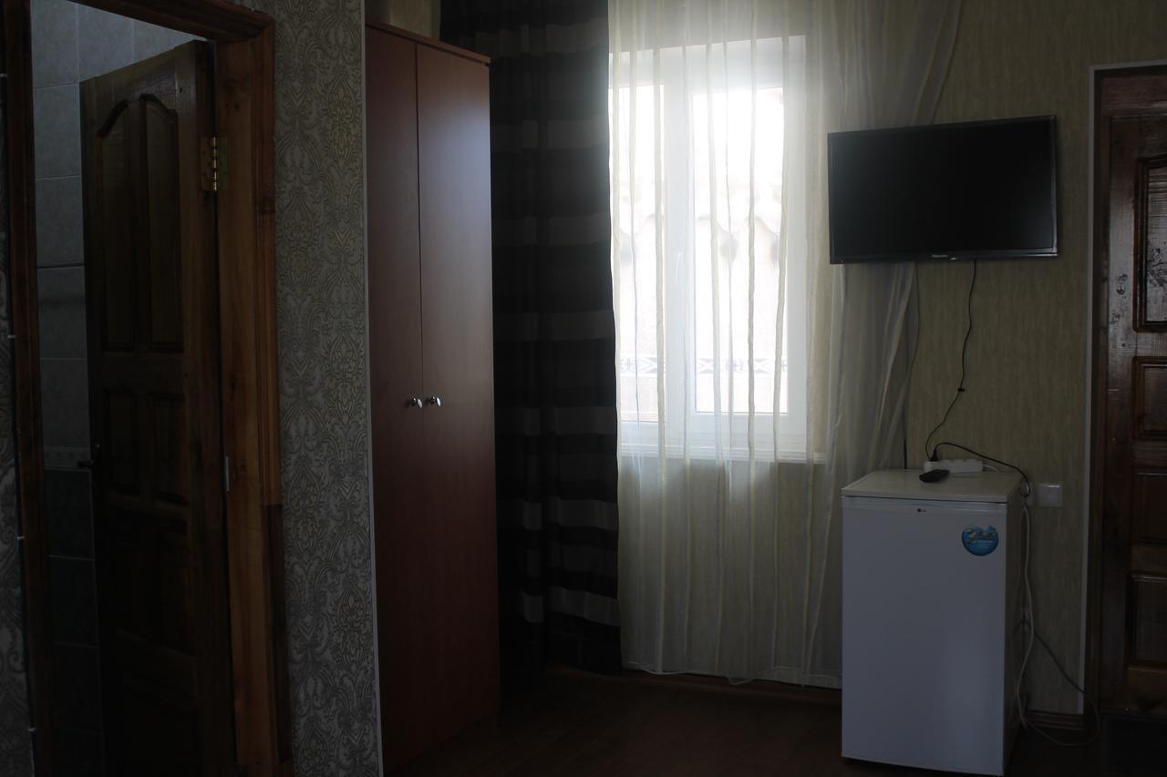 Адилет Otel Çolpan Ata Dış mekan fotoğraf