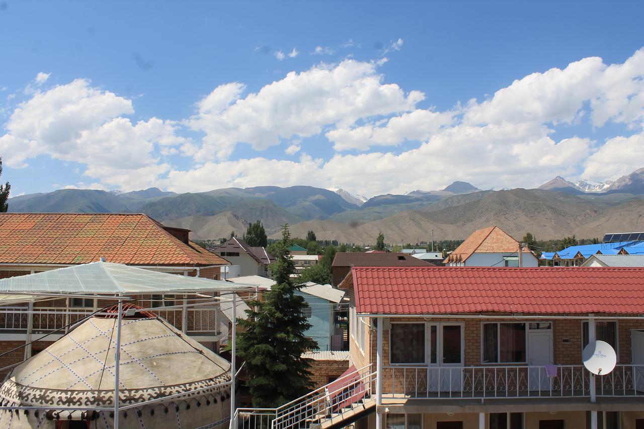 Адилет Otel Çolpan Ata Dış mekan fotoğraf